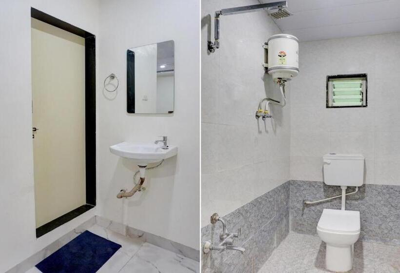 Трехместный Номер Классика, Oyo Hotel Royal Inn