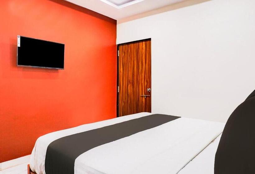 Трехместный Номер Классика, Oyo Hotel Royal Inn
