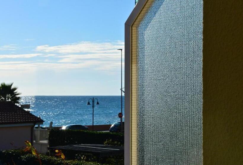 Triple Room Sea View, Villa Le Logge
