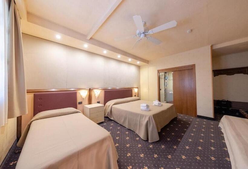 Номер Стандарт Трехместный, Holiday Rooms Antica Badia