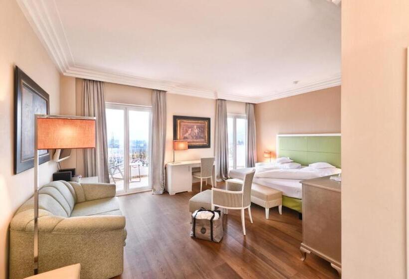 سوییت, Maria Theresia Adults Only