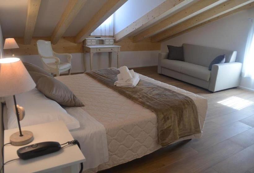 اتاق استاندارد چهار تخته, Rivamia