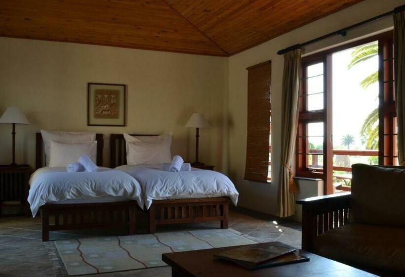 اتاق استاندارد سه نفره, Rössmund Lodge