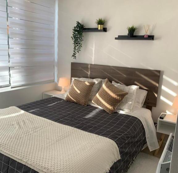 استودیوی استاندارد, Home Estudio Equipado