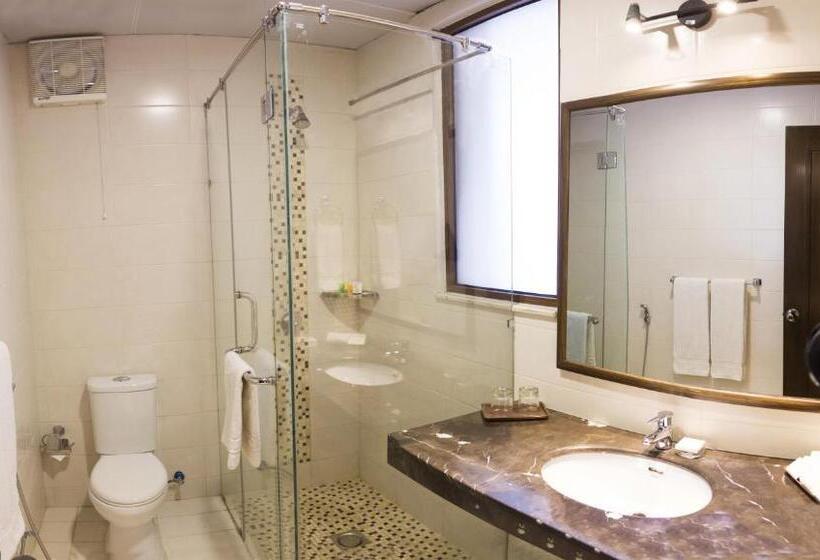 سوییت جونیور اجرایی, S Chalet Islamabad