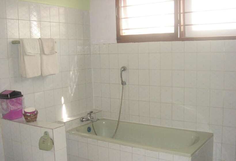 اتاق استاندارد, Nanda Wunn Hotel   Hostel