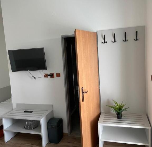 스탠다드 룸, Zelený Dvor