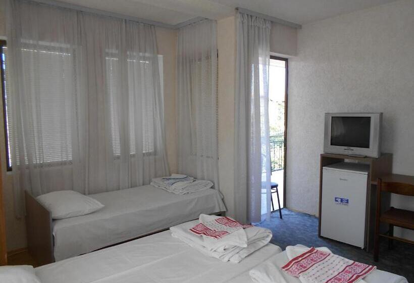 Номер Стандарт Трехместный, Residence Krstanoski