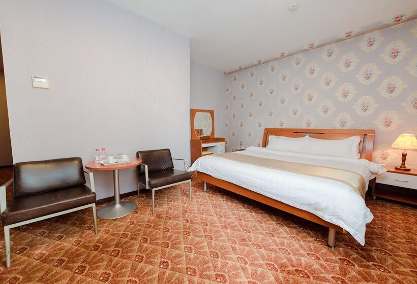 سوییت, Springs Hotel Ulaanbaatar