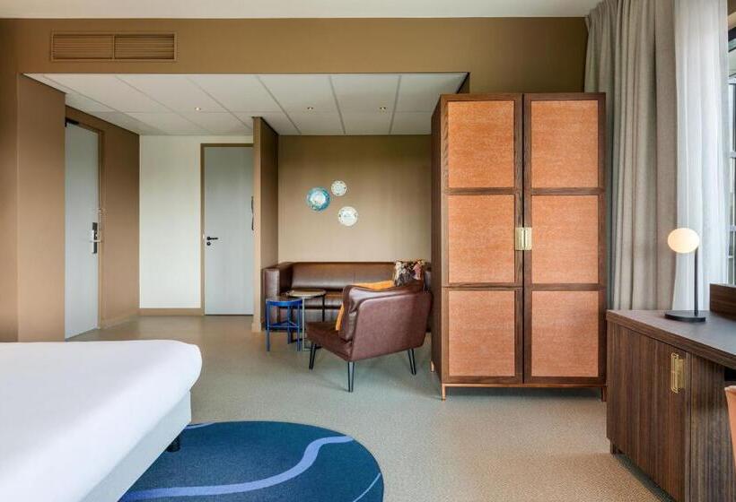Junior Suite Łóżko King Size, Corendon Amsterdam Schiphol Airport, a Tribute Portfolio Hotel