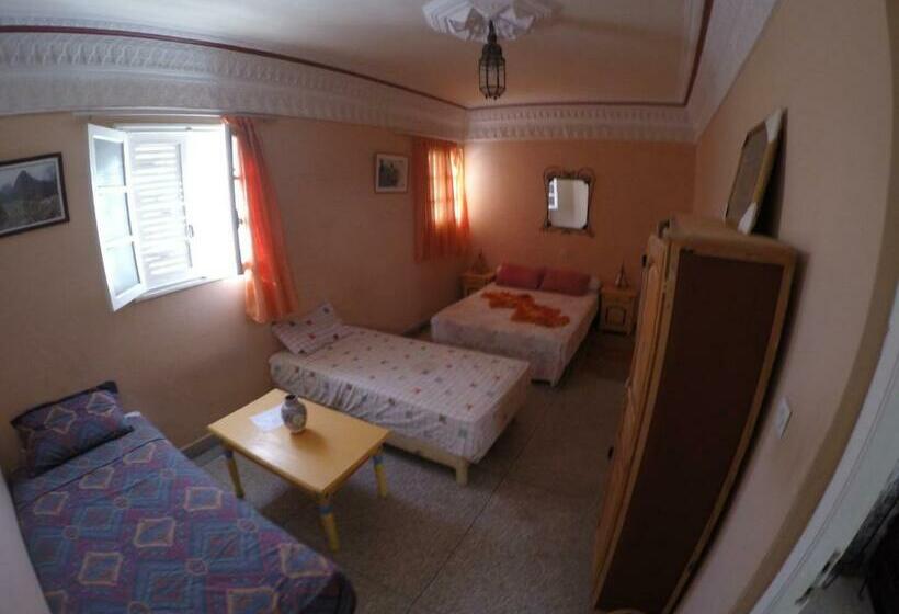 패밀리 룸 공용 욕실, Chambres D Hôtes Les Amis