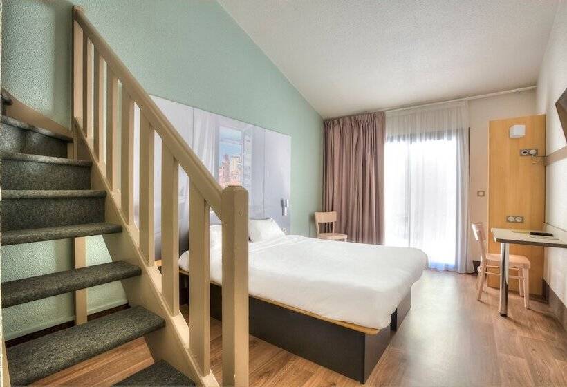 Четырехместный Номер Стандарт, B&b Hotel Villeneuve Loubet Village