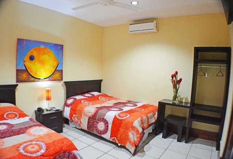 Habitación Estándar Individual, Plaza Cosiguina