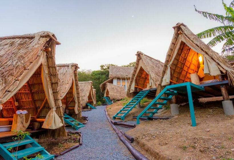 Standard Tent, Socialtel Maderas