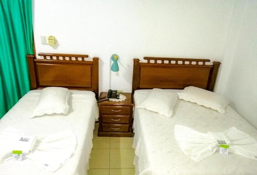 اتاق خانوادگی, Buen Retiro Apart