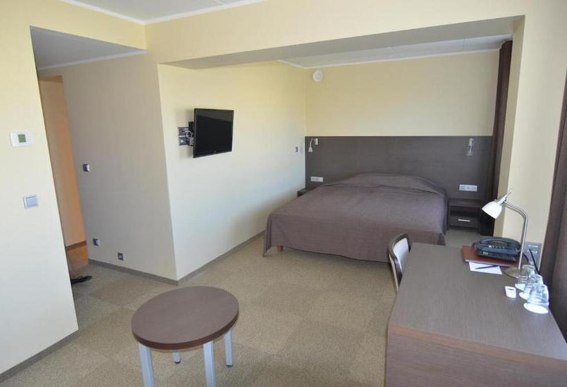 Habitación Familiar, Tehvandi Hotell