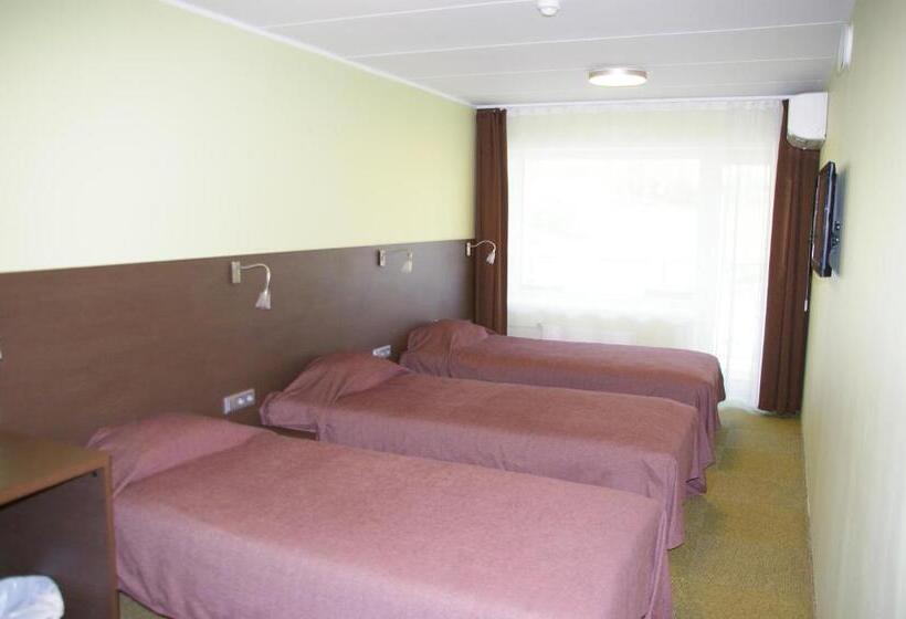 Habitación Cuádruple Estándar, Tehvandi Hotell