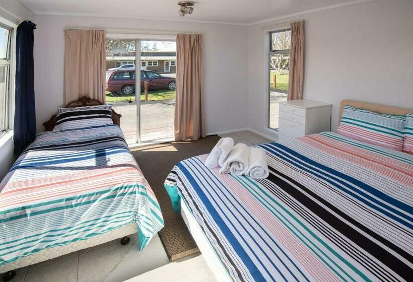 샬레, Oasis Motel & Holiday Park Turangi