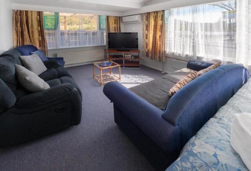 샬레, Oasis Motel & Holiday Park Turangi