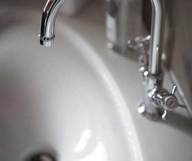 جناح, Greuterhof Islikon