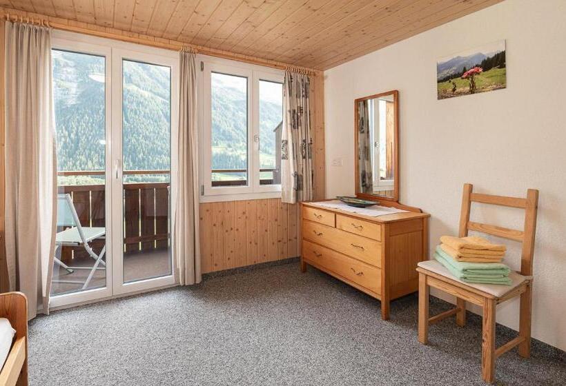 Трехместный Номер Стандарт с Балконом, Lehmann's Herberge Hostel