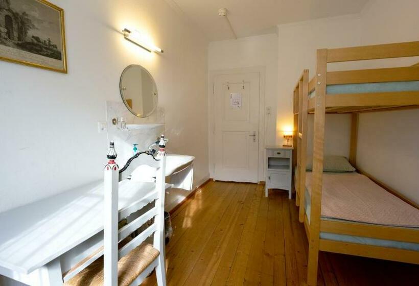 Номер Стандарт, Leissigen Youth Hostel