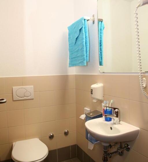Четырехместный Номер Superior, Lugano Savosa Youth Hostel