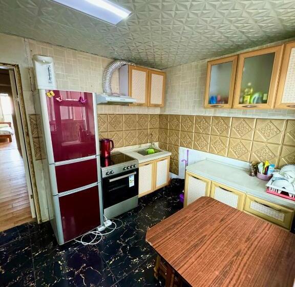 اتاق کلاسیک چهارنفره, Gan Oyu Guest House