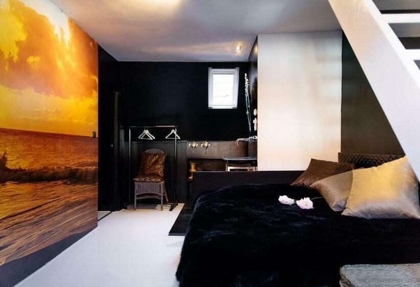 Люкс, Design B&b Naarden Vesting