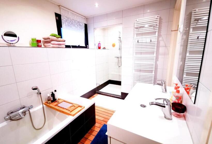 سوییت جونیور, La Corte Sconta B&b