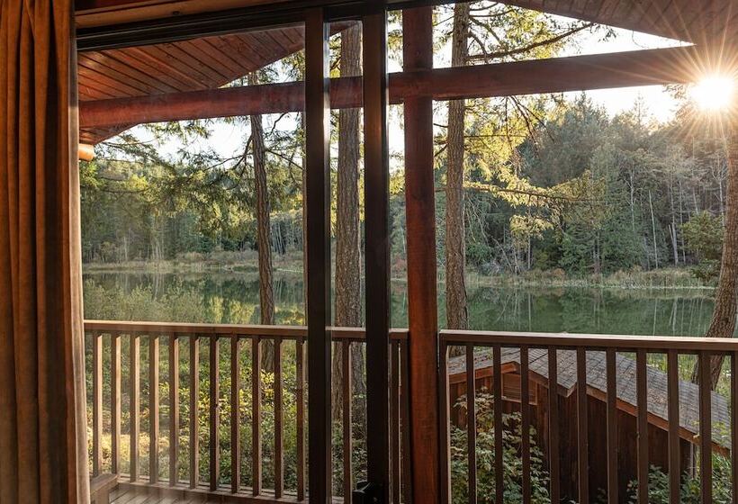 小室, Cusheon Lake Resort