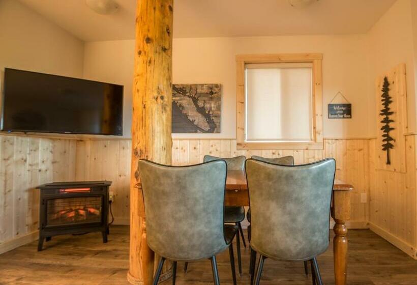 スイート, Cabins West