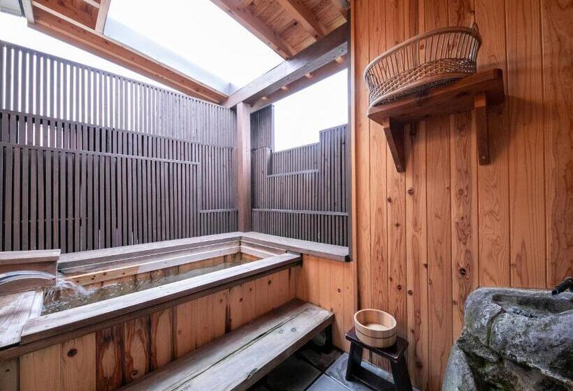 غرفة سوبيريور, Asotsuruya