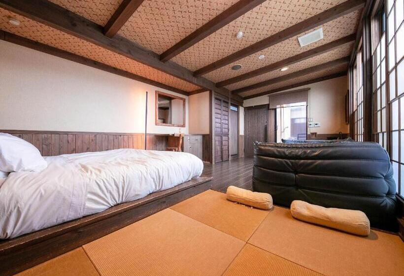 غرفة سوبيريور, Asotsuruya