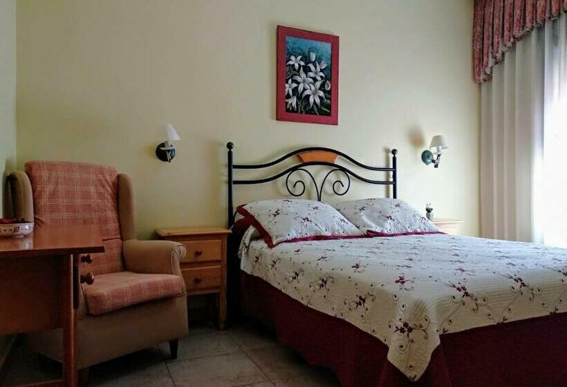标准间带露台, Hostal Almenara