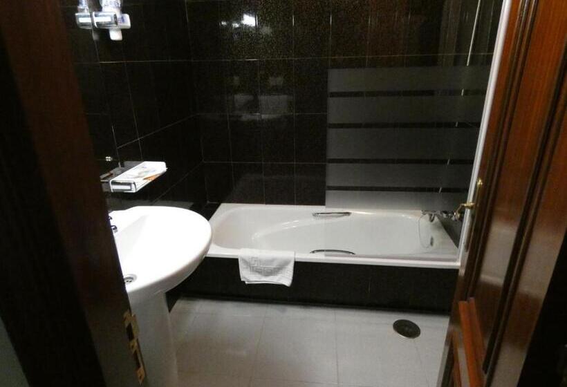 이코노미 룸, Motel Caldas