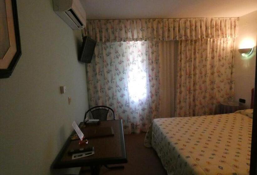 이코노미 룸, Motel Caldas