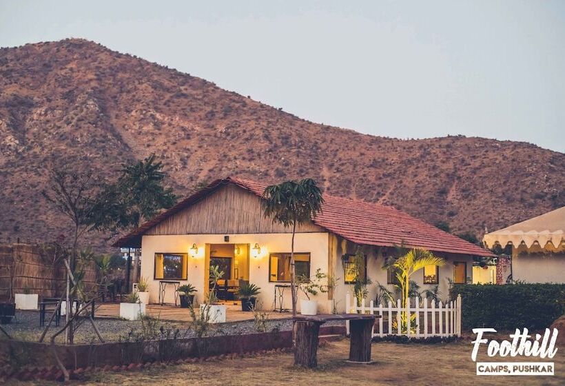 چادر با خدمات رفاهی لوکس, Foothill Pushkar Resort