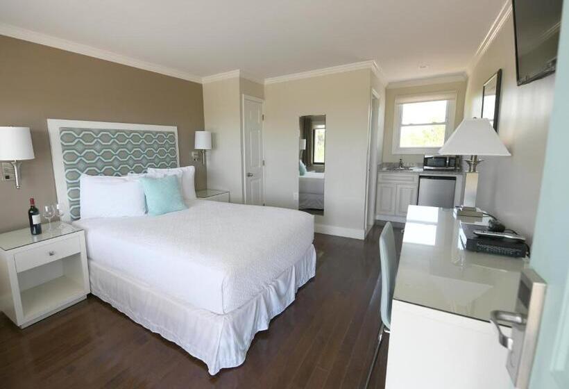 Номер Стандарт с Балконом, Bayview Resort