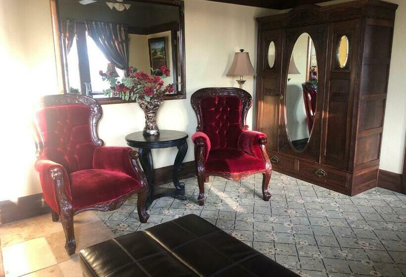 자쿠지 스위트, Shorelight Inn