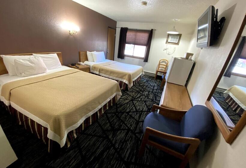 Номер Стандарт 2 Двуспальные Кровати, Woodland Inn & Suites