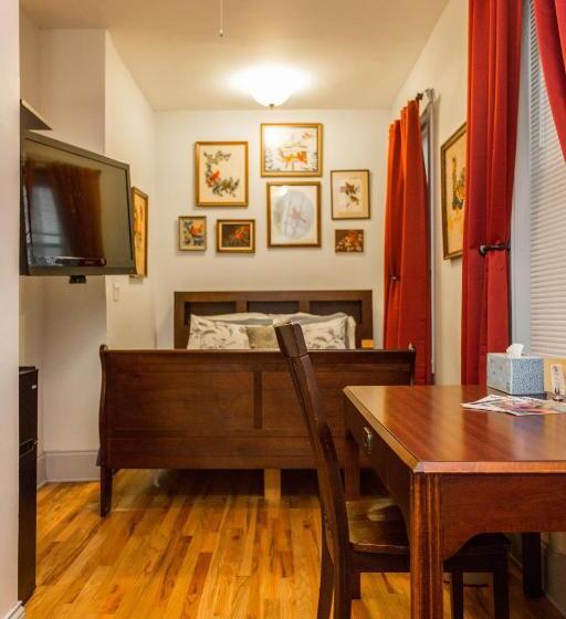 스탠다드 트리플 룸, Ray's Bucktown Bed And Breakfast
