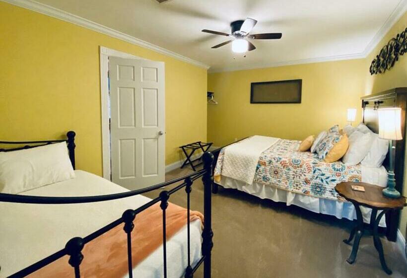 패밀리 스위트, Barren Breeze Bed And Breakfast
