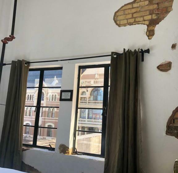 Пентхаус Люкс, Firehouse Hostel