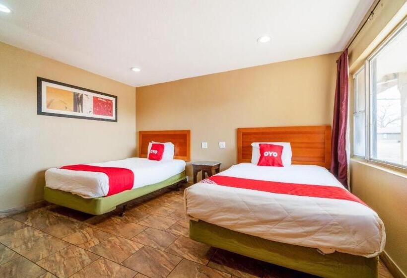 חדר פרמיום, Esquire Inn