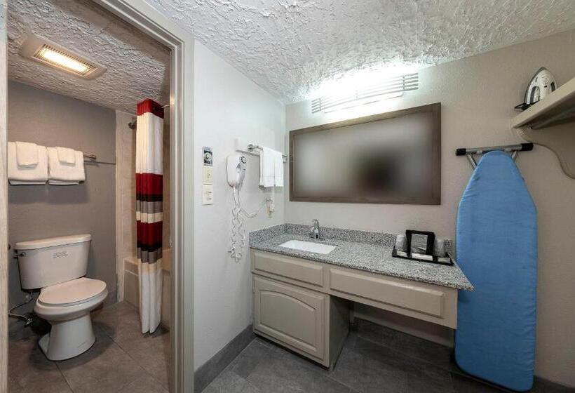 Номер Superior, Red Roof Inn Monroe