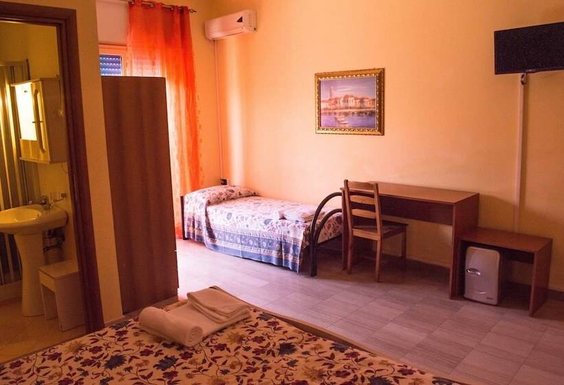 Номер Стандарт Трехместный, B&b Scalea Rooms