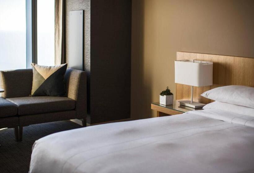 Номер Стандарт Кровать Кинг Адаптированный для Инвалидов, Marriott Marquis Chicago