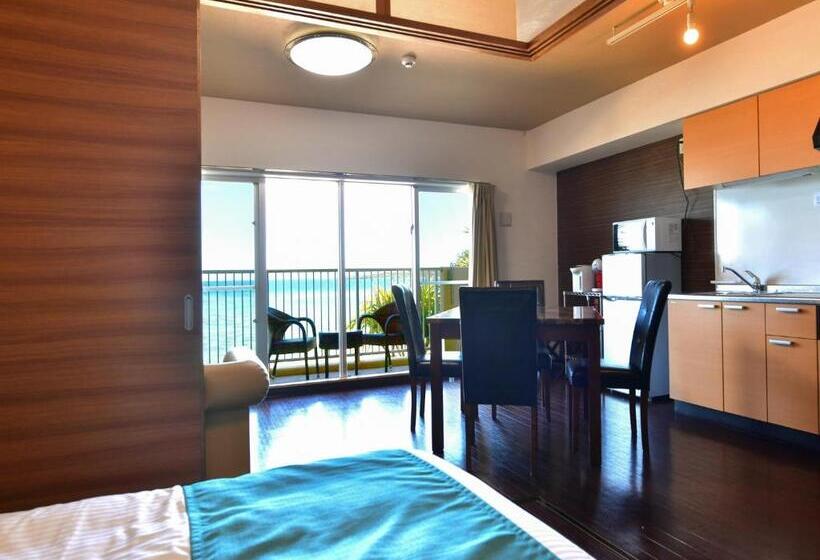 デラックスの４人部屋, Churaumi On The Beach Motobu