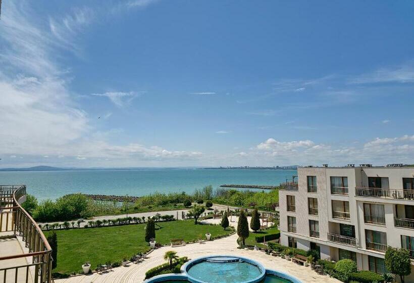 オーシャンビューのテラス付１ベッドルームアパート, Diamond Beach Sarafovo By Kp